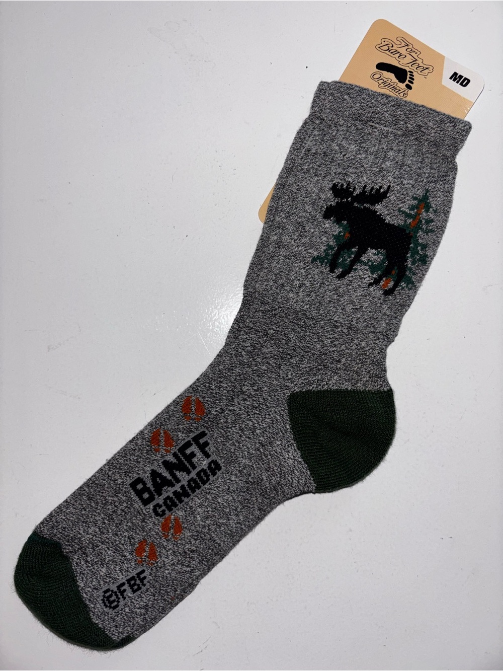 For Bare Feet Banff Canada Moose crew sock 1 pair Size MD Heather Gray Black NWT